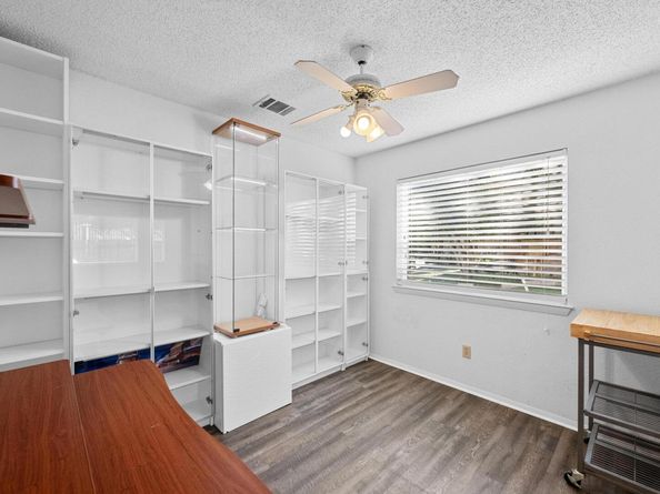 11901 Swearingen DR 39, Austin TX 78758