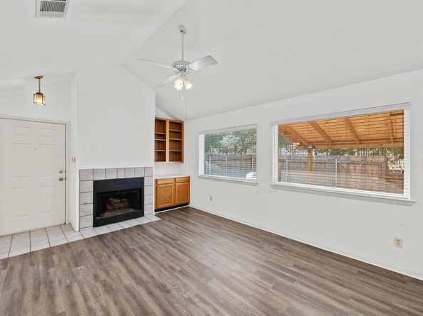 11901 Swearingen DR 39, Austin TX 78758