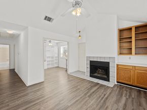 11901 Swearingen DR 39, Austin TX 78758