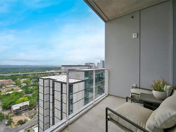 313 W 17th ST 2204, Austin TX 78701