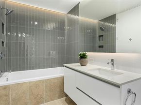 313 W 17th ST 2204, Austin TX 78701