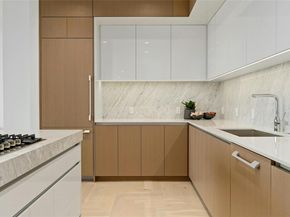 313 W 17th ST 2204, Austin TX 78701