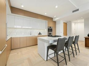 313 W 17th ST 2204, Austin TX 78701