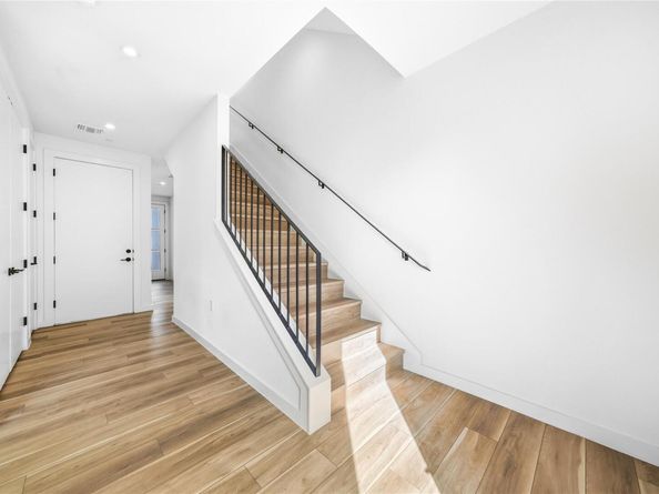 10813 Hermosillo DR 1005, Austin TX 78758