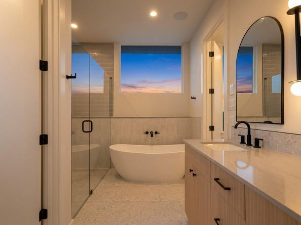 10813 Hermosillo DR 1005, Austin TX 78758