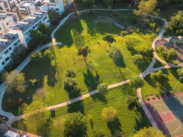 4801 S Congress Ave H5, Austin TX 78745