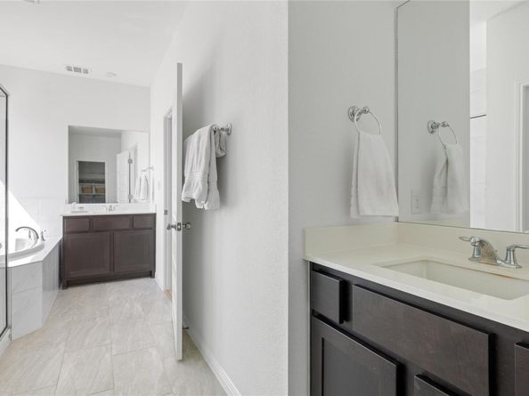 1421 Castalo LN, Leander TX 78641