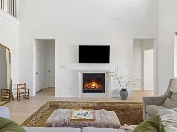 1421 Castalo LN, Leander TX 78641