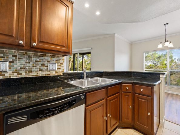 6000 Shepherd Mountain CV 503, Austin TX 78730
