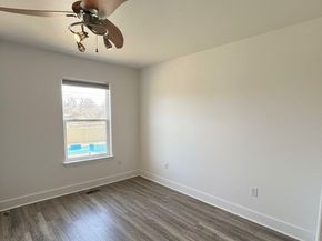 1101 Grove BLVD 502, Austin TX 78741