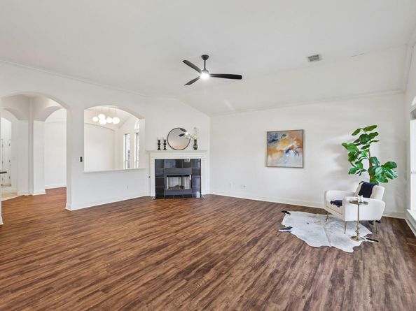 1017 Horseback HOLW, Austin TX 78732