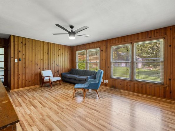 1206 Larkwood DR, Austin TX 78723