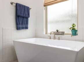 233 Arrowhead Mound RD, Georgetown TX 78628