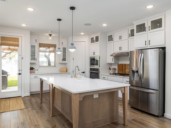 233 Arrowhead Mound RD, Georgetown TX 78628