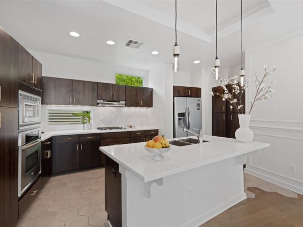 1500 Summit ST 5, Austin TX 78741