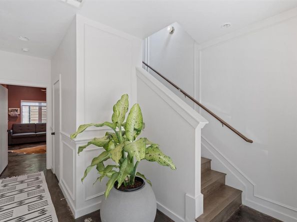 1500 Summit ST 5, Austin TX 78741