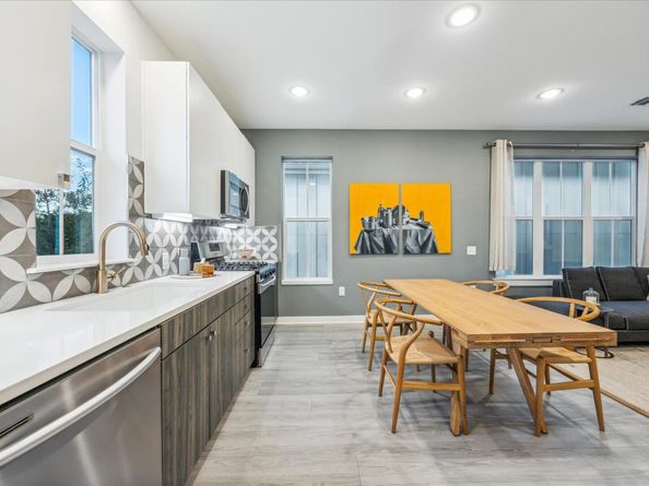 2624 Metcalfe RD 2, Austin TX 78741