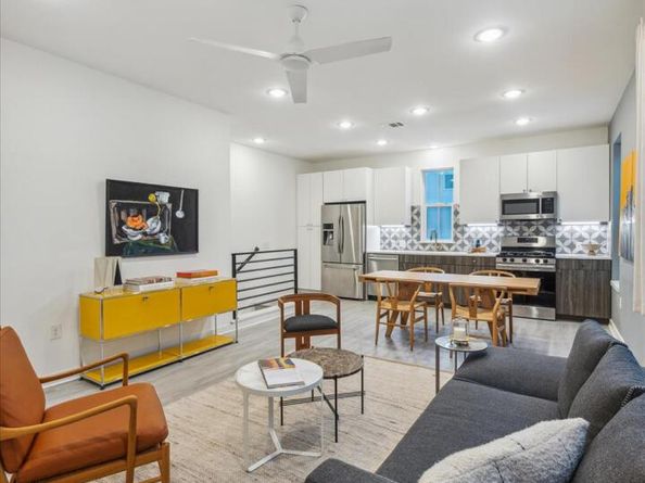 2624 Metcalfe RD 2, Austin TX 78741