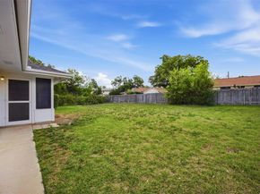205 Sunshine DR, Georgetown TX 78628