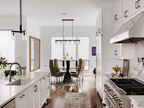 2314 Westoak DR, Austin TX 78704