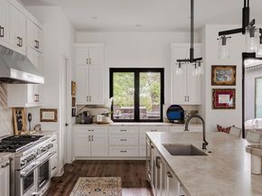 2314 Westoak DR, Austin TX 78704