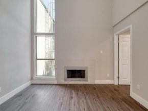 935 La Posada DR 212, Austin TX 78752