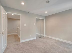 935 La Posada DR 212, Austin TX 78752