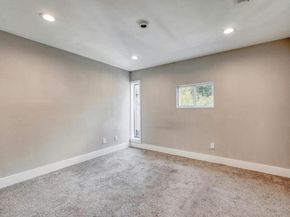 935 La Posada DR 212, Austin TX 78752