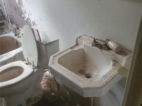 1202 Hackberry ST, Austin TX 78702