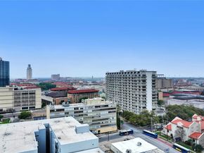 313 W 17th ST 1703, Austin TX 78701