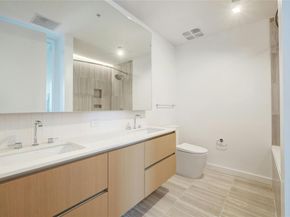 313 W 17th ST 1703, Austin TX 78701