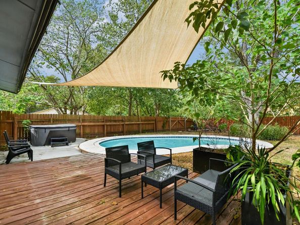8910 Slayton DR E, Austin TX 78753