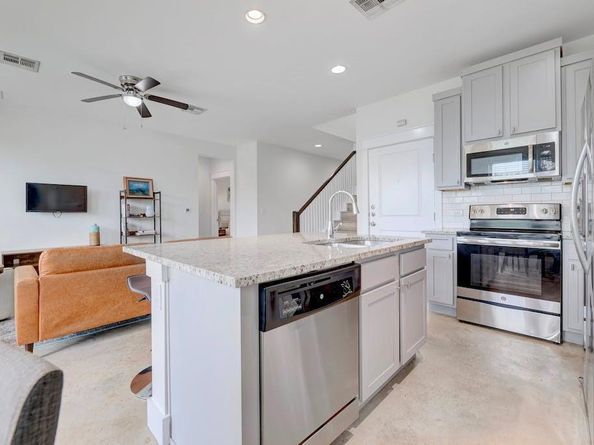 13501 Metric BLVD 3, Austin TX 78727