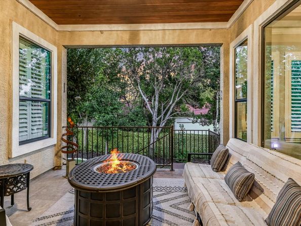 418 Indianwood DR, Austin TX 78738