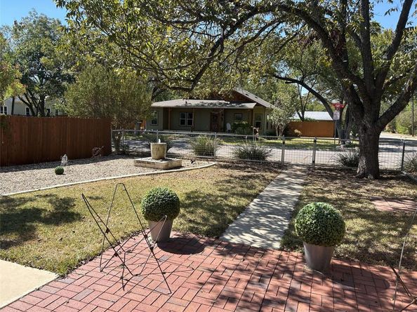 1704 S Church ST, Georgetown TX 78626