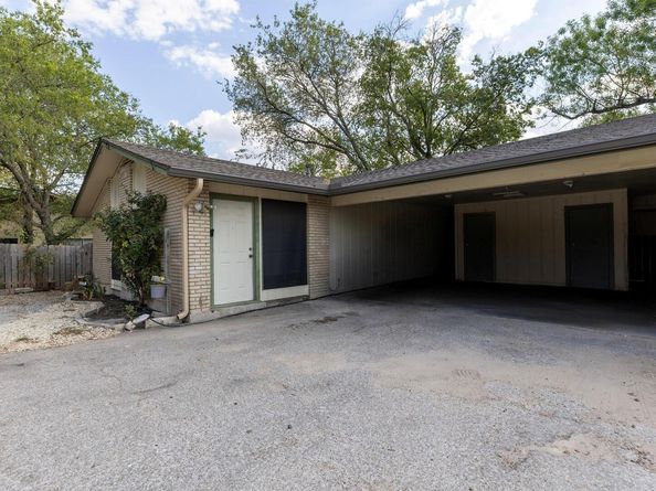 7001 Cooper LN, Austin TX 78745