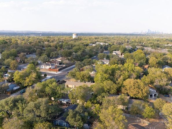 7001 Cooper LN, Austin TX 78745
