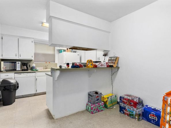 7001 Cooper LN, Austin TX 78745