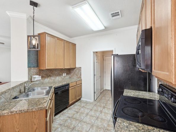 2632 Century Park BLVD 38, Austin TX 78727