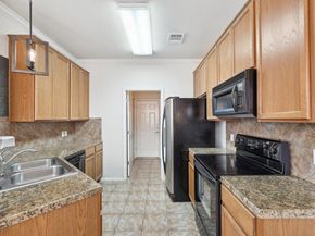 2632 Century Park BLVD 38, Austin TX 78727