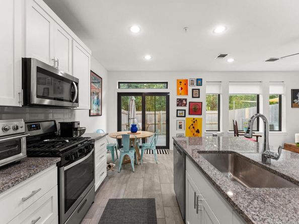 6409 Berkman DR 9, Austin TX 78723