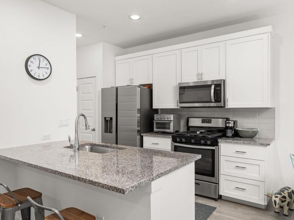 6409 Berkman DR 9, Austin TX 78723