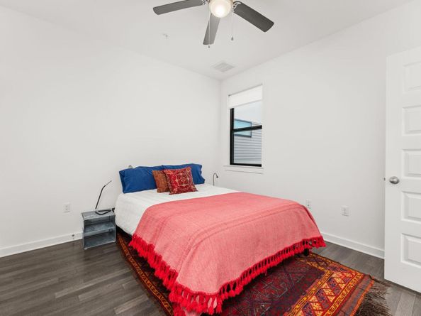 6409 Berkman DR 9, Austin TX 78723