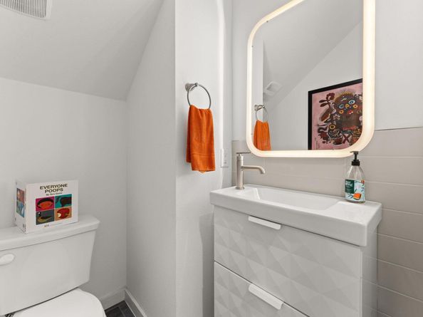 6409 Berkman DR 9, Austin TX 78723