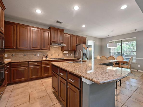 7716 Journeyville DR, Austin TX 78735