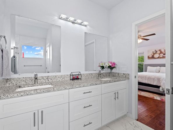 602 Delmar Ave B, Austin TX 78752