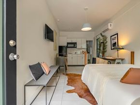2800 South 4th ST 1, Austin TX 78704