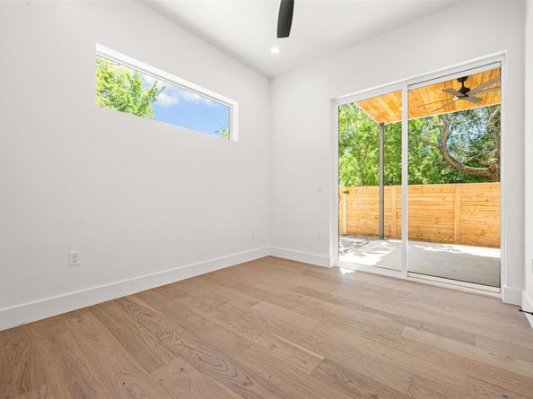 1305 Walnut Ave, Austin TX 78702