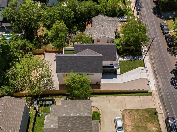 1305 Walnut Ave, Austin TX 78702