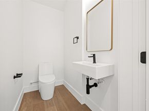 1305 Walnut Ave, Austin TX 78702
